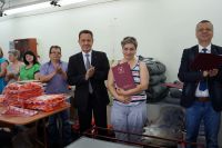 Работников швейного предприятия поздравили с профессиональным праздником
